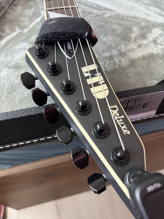 Китара Ltd Arrow 1000NT Fishman Fluence и Кубе BOSS KATANA 100 GRN3