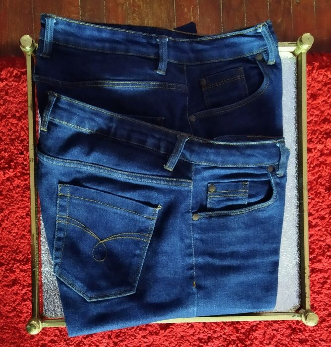 2 la pret de 1. Blugi barbatesti Esmara-Denim 44 + ochelari de soare
