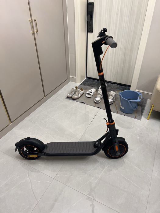 Ninebot KickScooter F40
