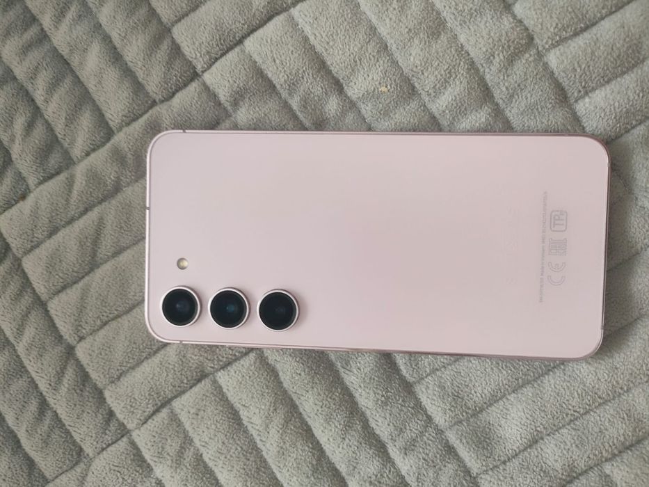 Обменяю Самсунг с23