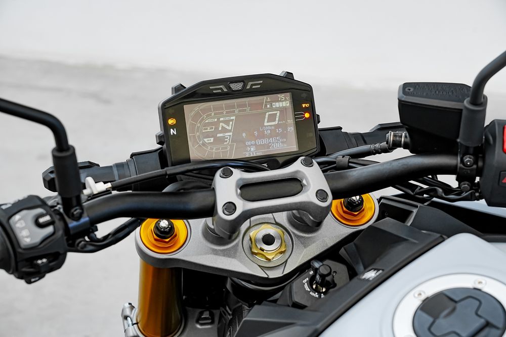 Suzuki GSXS 1000 2022
