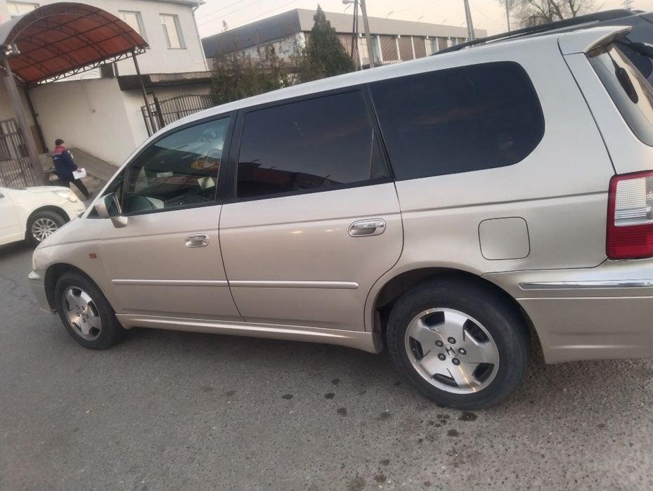 Авто хонда одиссеи