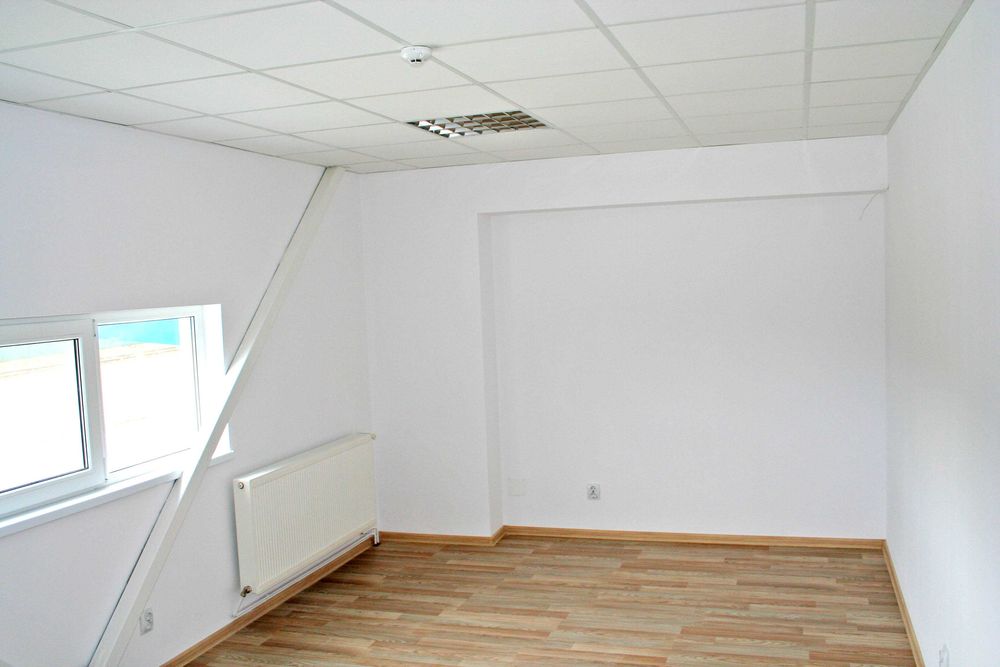 De inchiriat depozit / hala / birouri /  Craiova 300mp