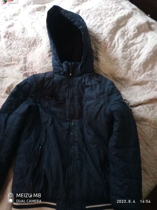 продам куртка на мальчика