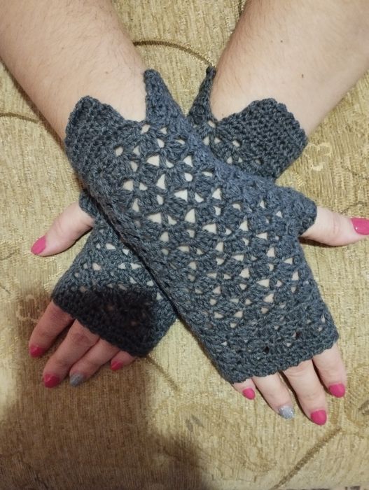 Дамски ръкавици без пръсти