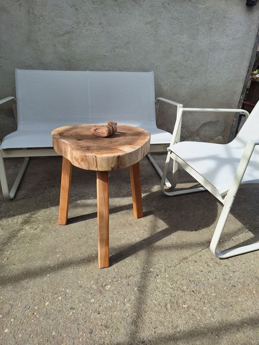 Холна масичка от Орех