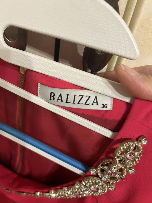 Женское вечернее платье