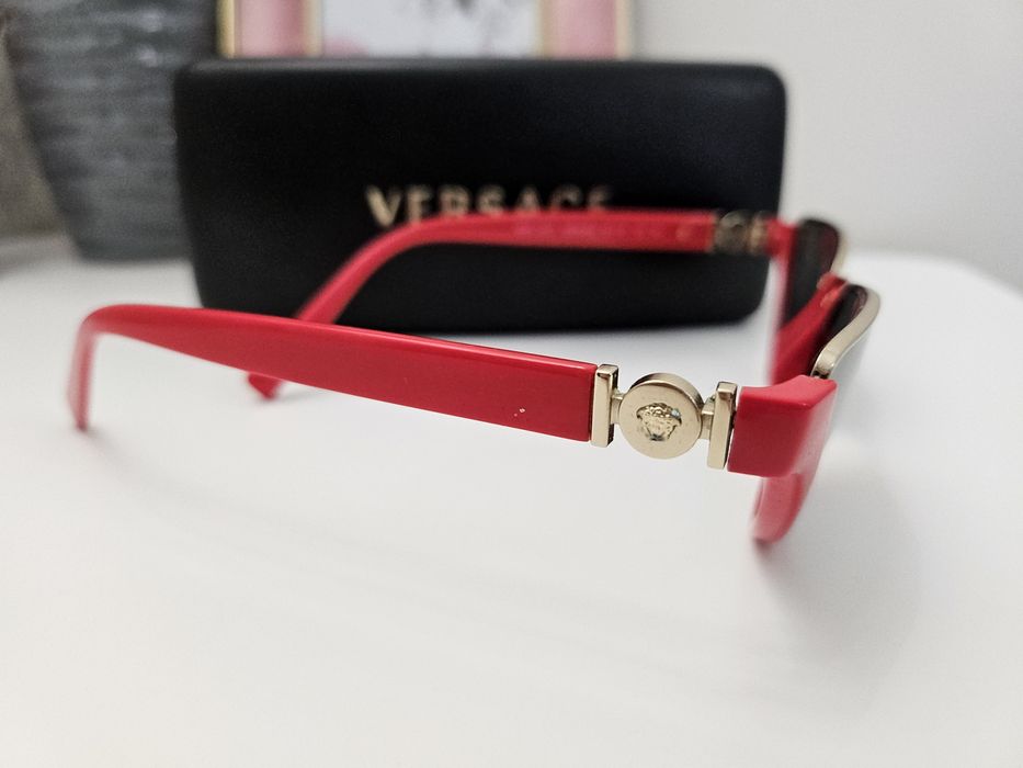 Дамски очила на Versace