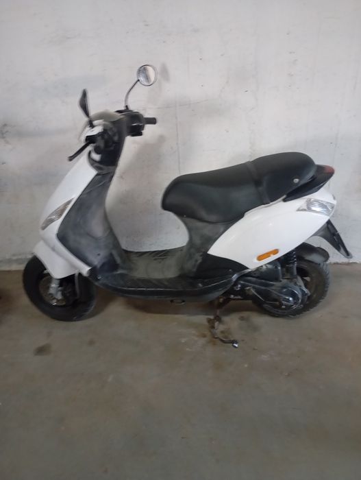Piaggio zip cu toate actele valabile