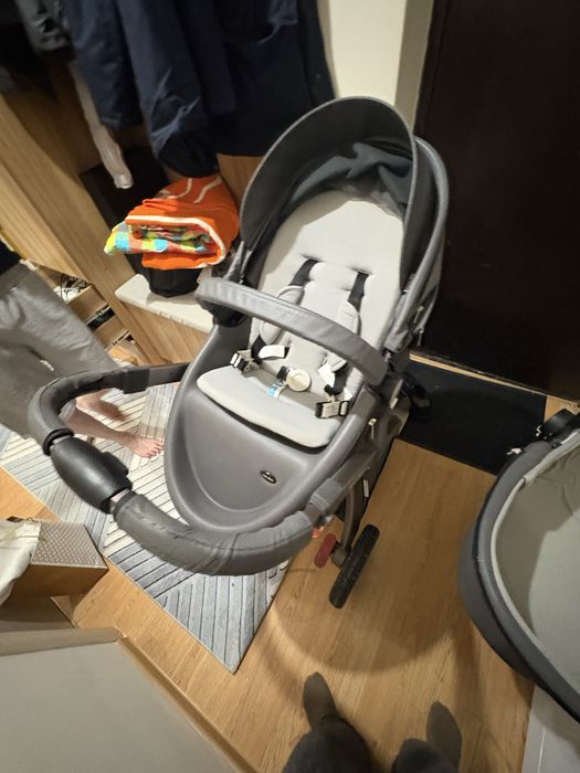 Продам коляску hot mom