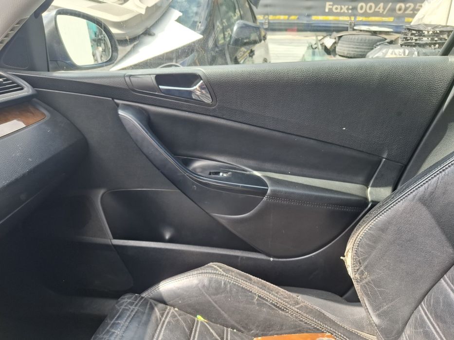 Fete usi piele Vw Passat B6
