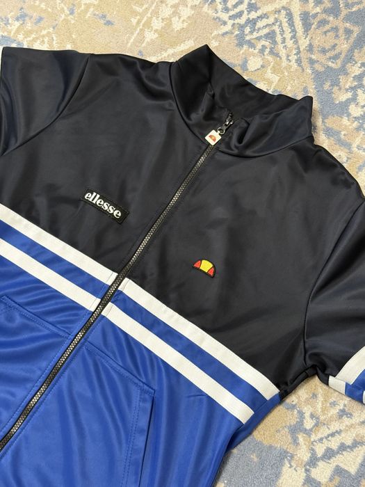 Олипийка ellesse - подробности в описании