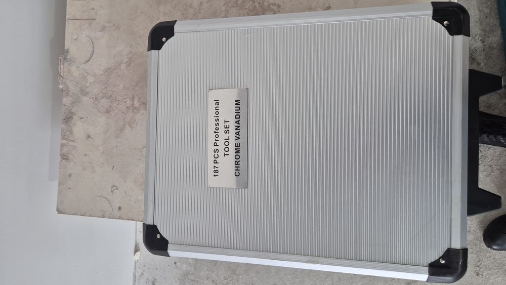 Продам набор инструментов