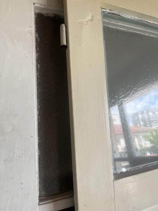 Стара Дървена врата