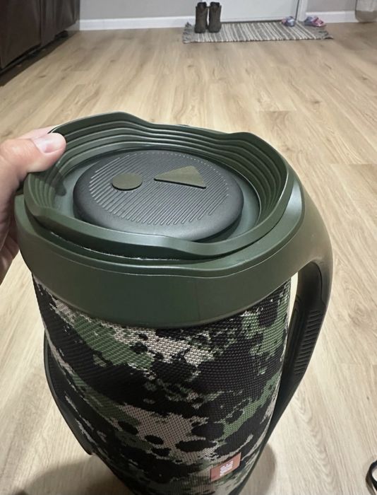 Проадам JBL boombox 2