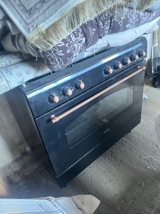 Продам газ 90см.       .