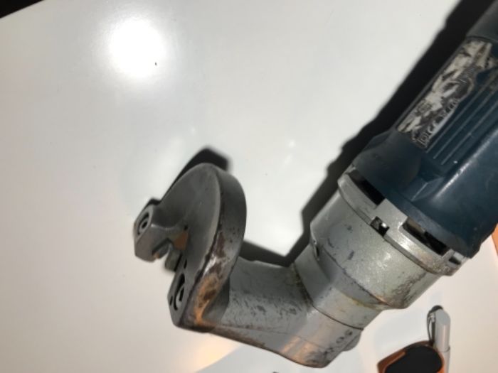 Bosch ножницы по металлу.