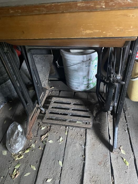 Продам швейный стол