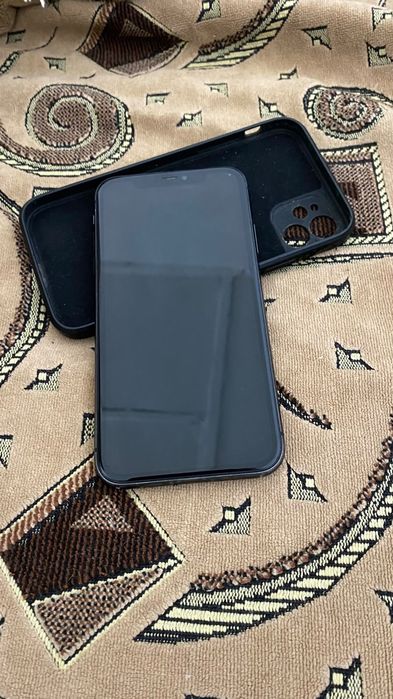 iPhone 11 продам