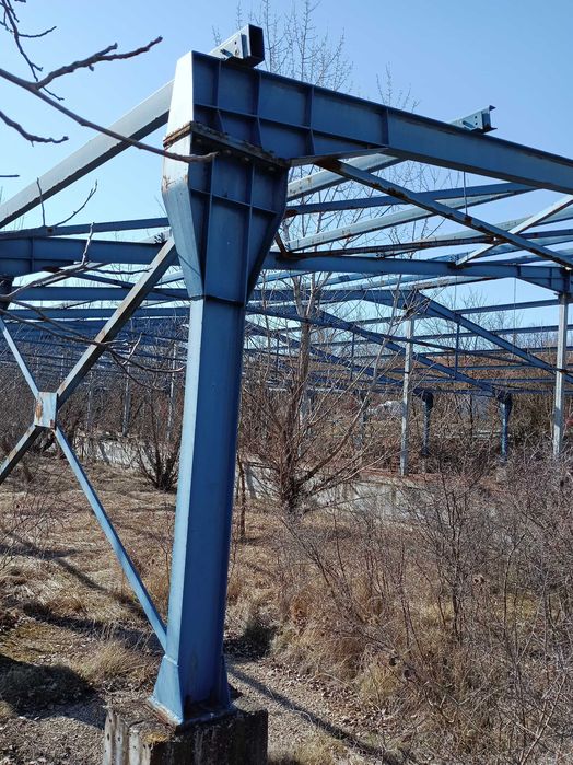 Mетална конструкция (хале) 76м х 23м. Болтова връзка, двускатен покрив