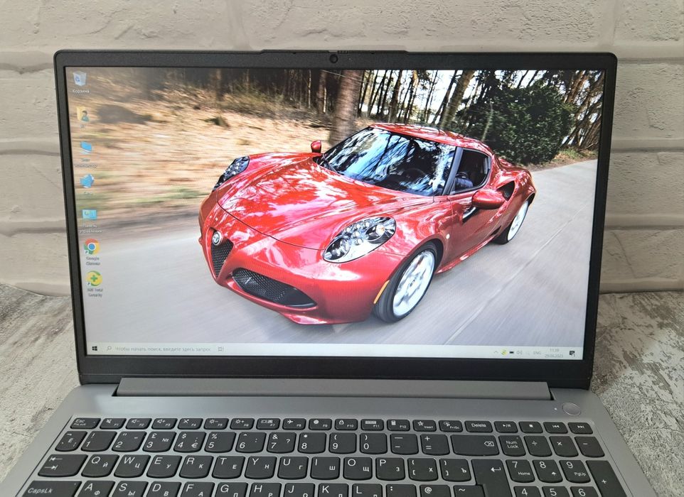 Продам ультрабук LENOVO Ideapad 3 15IGL7  (идеал)