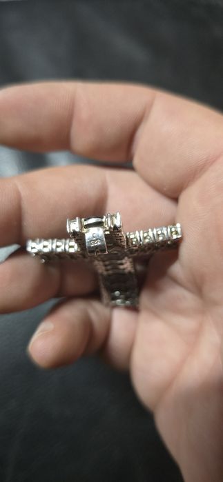 Cruce flexibilă din argint