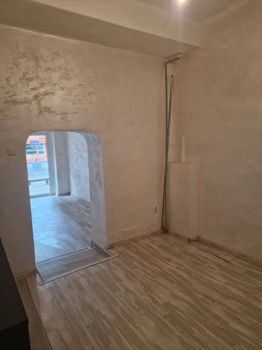 Дава се под наем Магазин в София, Център - 45 кв.м за 797.64 € - Снимка #2