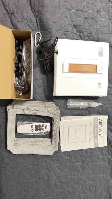 Робот за чистене на прозорци