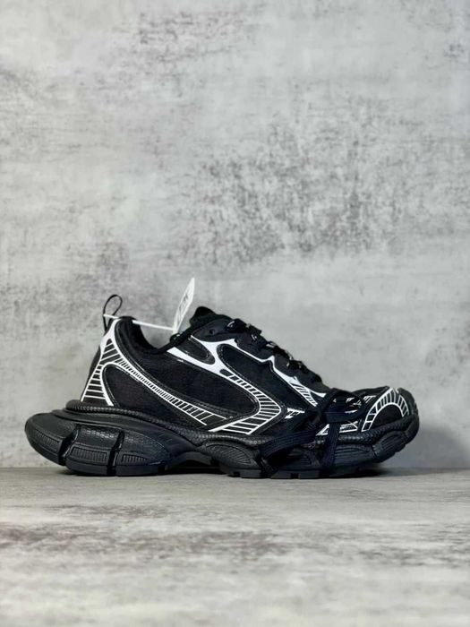 Balenciaga 3XL Black&White