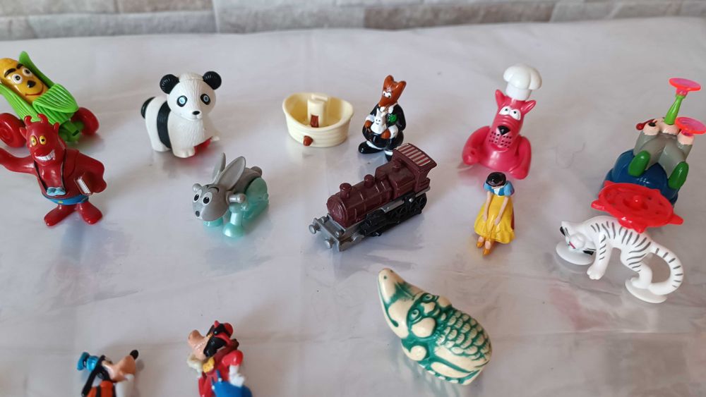 Лот играчки от яйца - Киндер / Kinder