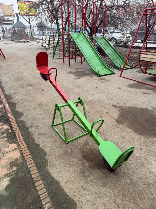 Bolalar maydoni sotiladi