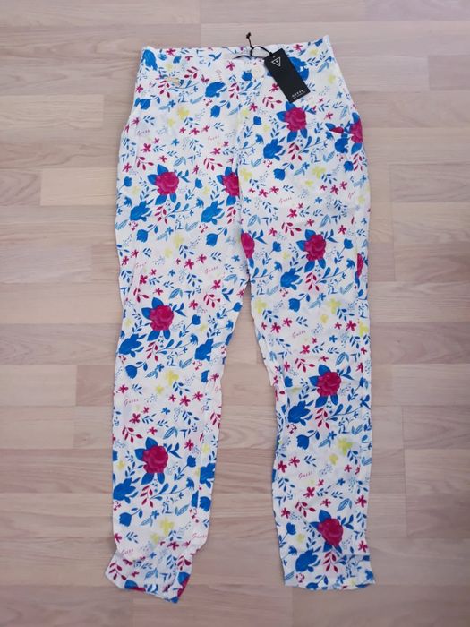GUESS пролет/лято оригинален нов панталон 12 г. или дамски XS Гес