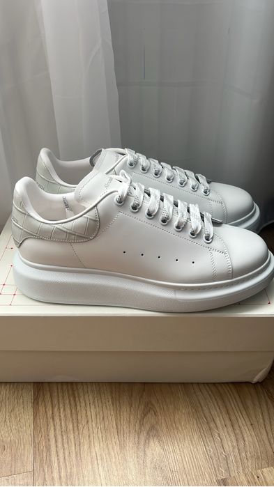 Alexander Mcqueen