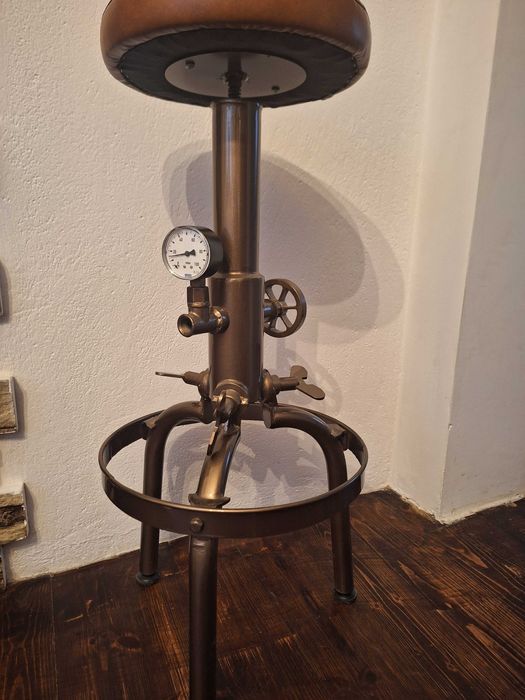 бар стол индустриален дизайн