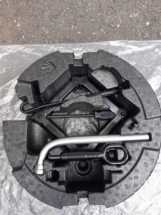 Cric,cheie de roti,cui-tractare VW Passat B8, SKODA Superb, Octavia