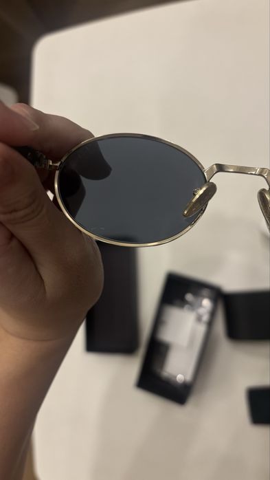 Prada очки солнцезащитные