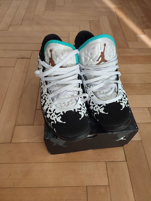 Adidasi Nike Jordan Zion3