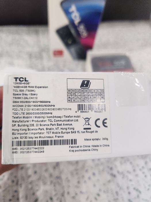 Чисто нов телефон TCL 505