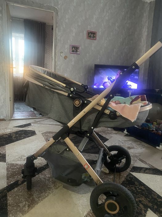Продам коляску- трансформер