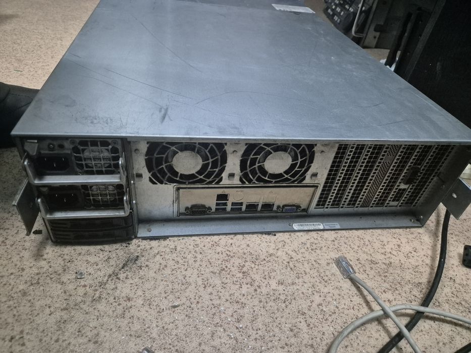 Сервер Supermicro на 16 дисков