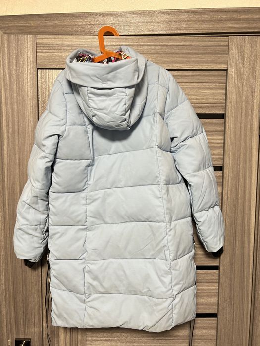 Продам куртку для девочки