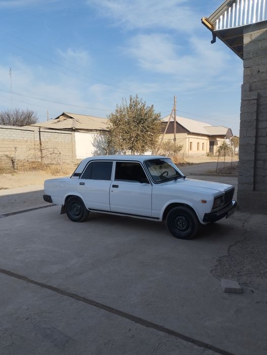 Vaz 2107 sotiladi 2008yil
