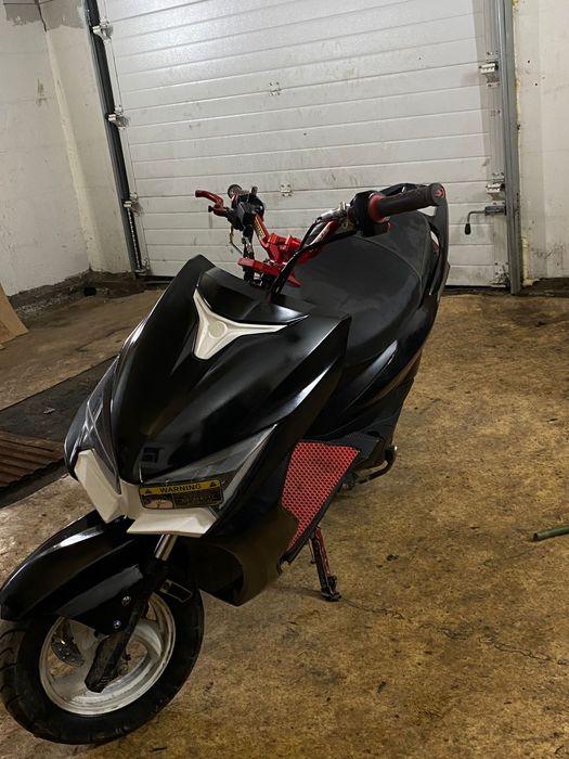 Продам Скутер М8 про