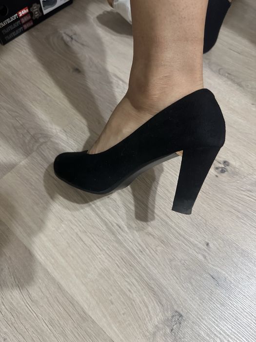 Продам замшевые туфли б/у