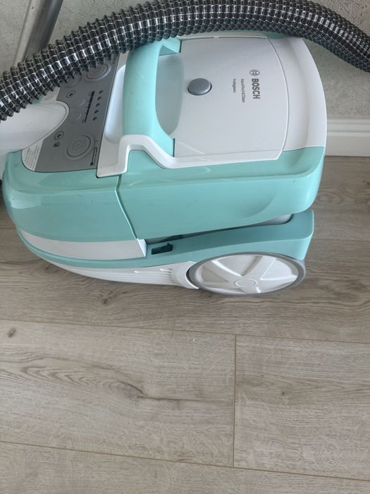 Пылесос бош в рабочем состояний отлично работает