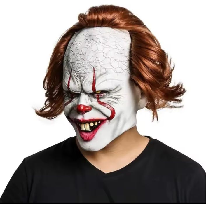 Костюм и маска за Хелоуин  от филма “ То”