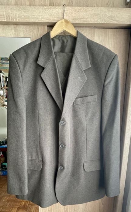 Costum barbatesc, gri, marime 58