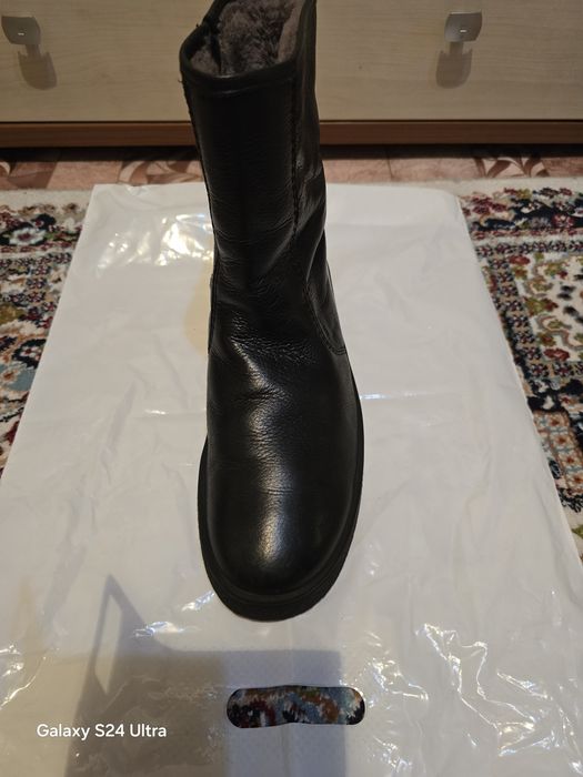 Продам зимние сапоги