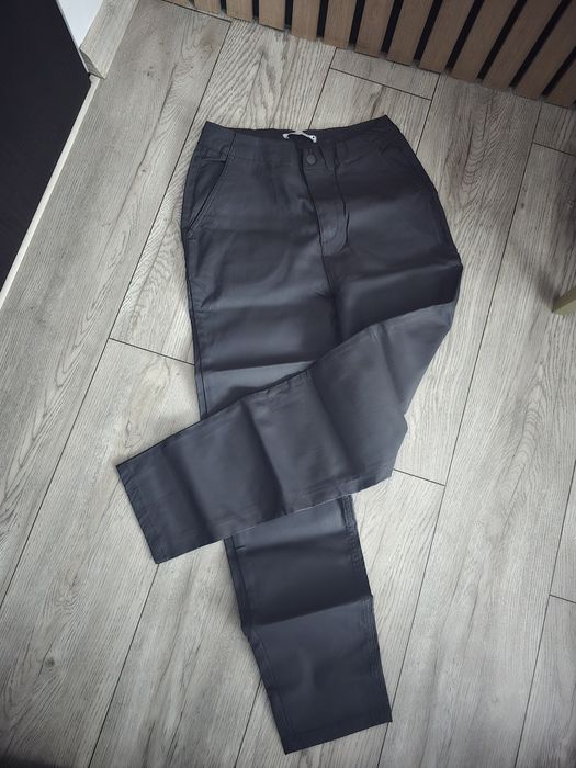 Pantaloni imitație piele