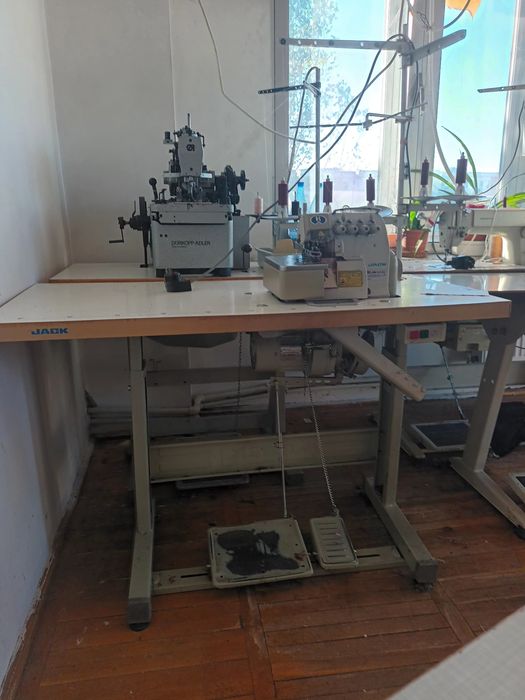 Vând Mașini Cusut Professionale